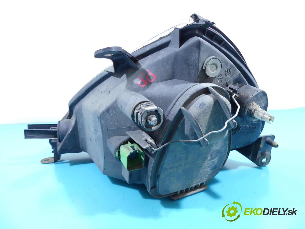 Ford Ka Mk1 1996-2008 1.6 8v 95 HP manual 70 kW 1599 cm3 3- Reflektor: pravý  (Pravé)