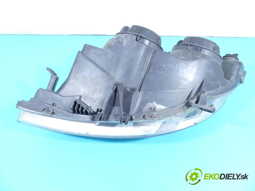 Peugeot 307 2.0 16v 136 HP manual 100 kW 1997 cm3 5- Reflektor: pravý  (Pravé)