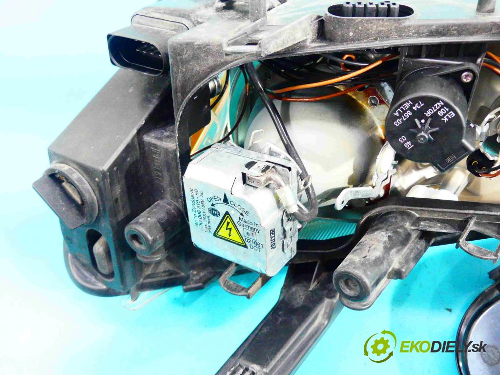 Ford C-Max I 2003-2010 2.0 tdci 136 HP manual 100 kW 1997 cm3 5- Reflektor: pravý  (Pravé)