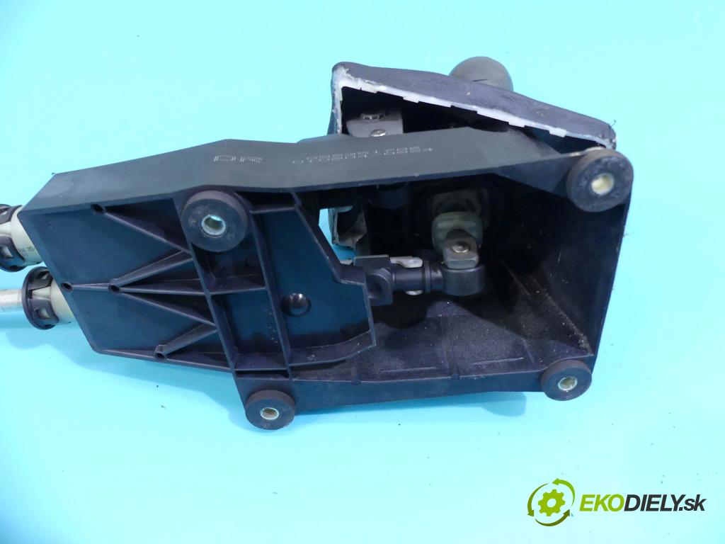 Opel Astra III 2004-2014 1.7 cdti 101 HP manual 74 kW 1686 cm3 5- Páka: Změny: stupeň,rýchlosť 055351706 (Rýchlostné páky / kulisy)