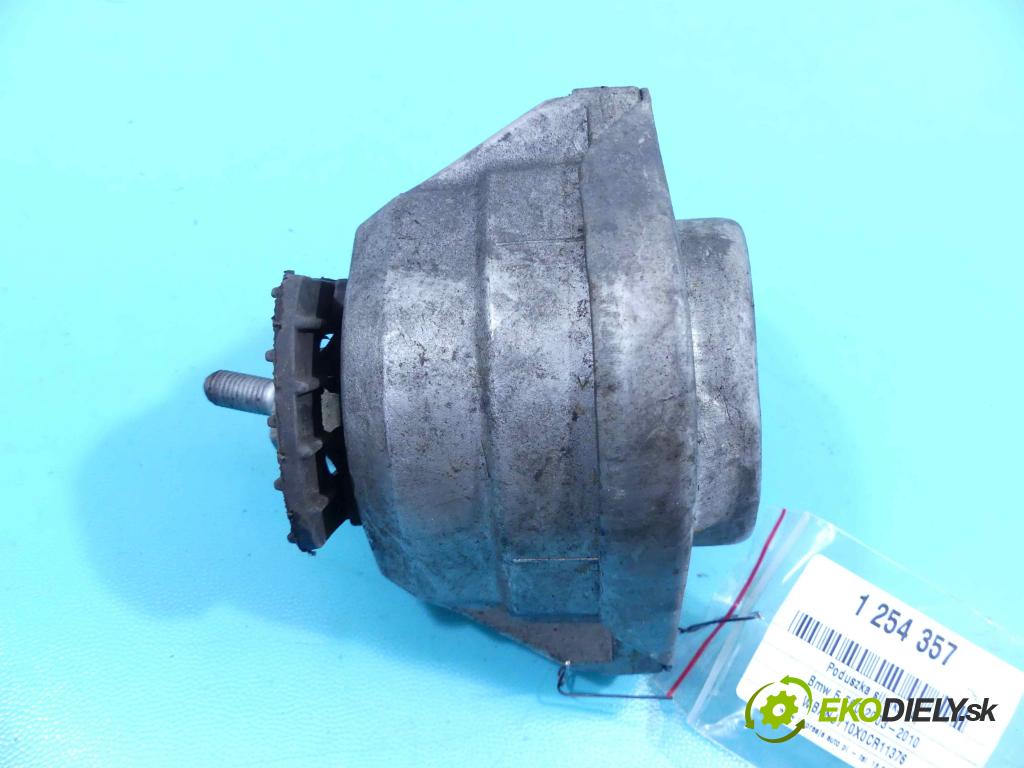 Bmw 5 E60 2003-2010 3.0d 218 HP automatic 160 kW 2993 cm3 5- airbag motora  (Držiaky motora)