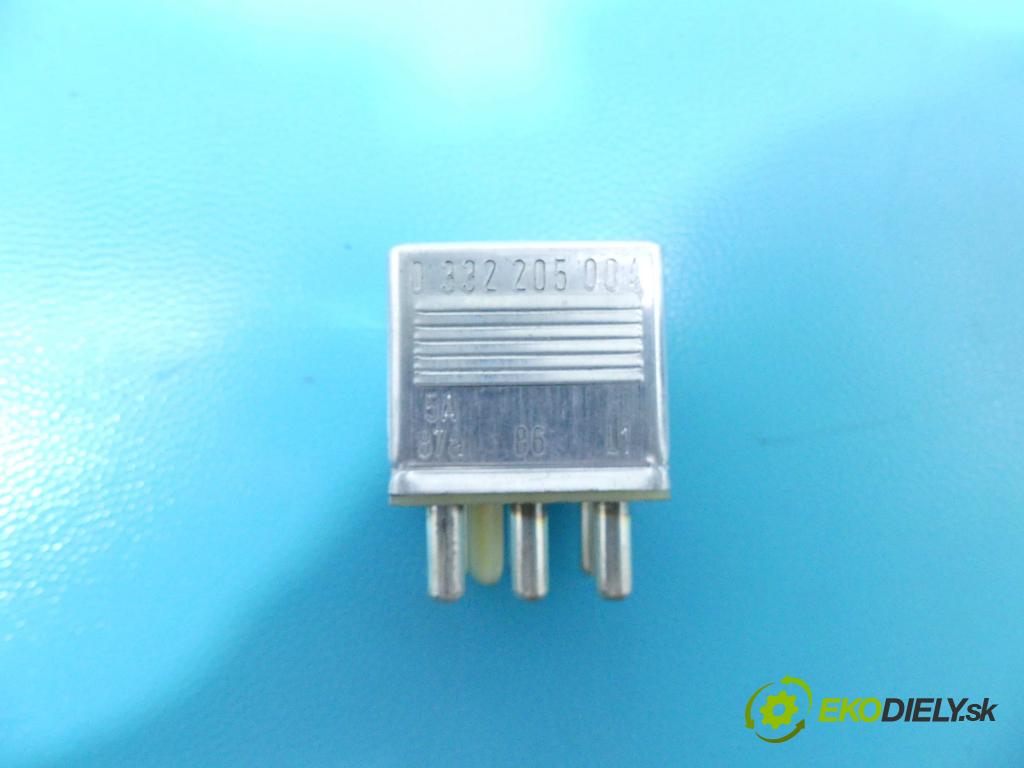 Fiat Tempra 2.0 113 HP manual 83 kW 1999 cm3 4- Relé: 0332205004 (Relé)