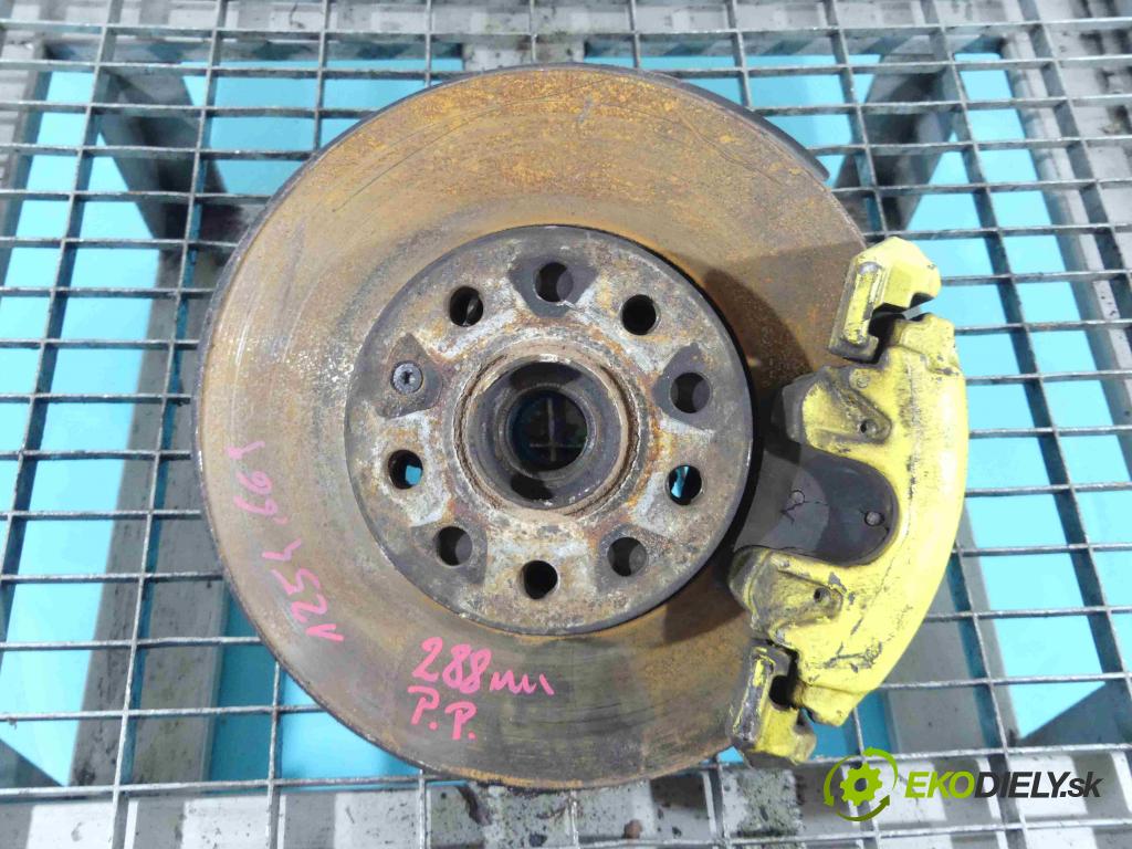 Audi A3 8P 2003-2012 1.8 TFSI 160 HP manual 118 kW 1798 cm3 5- náboj pravé  (Náboje)