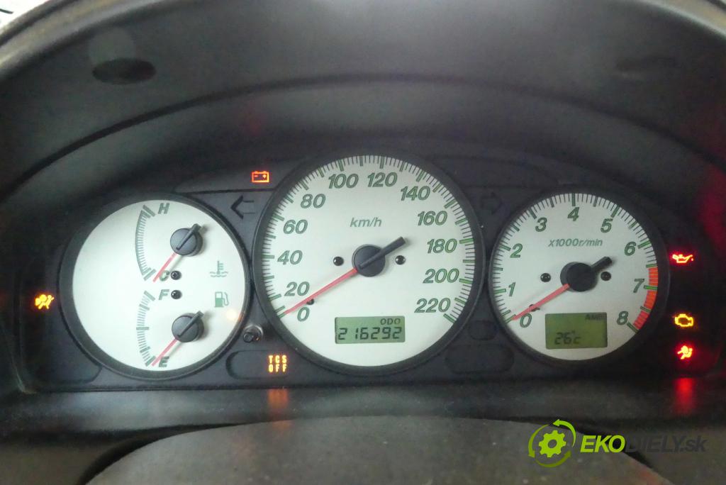 Mazda Premacy 1.8 16v 101 HP manual 74 kW 1840 cm3 5- prístrojovka/ budíky  (Prístrojové dosky, displeje)
