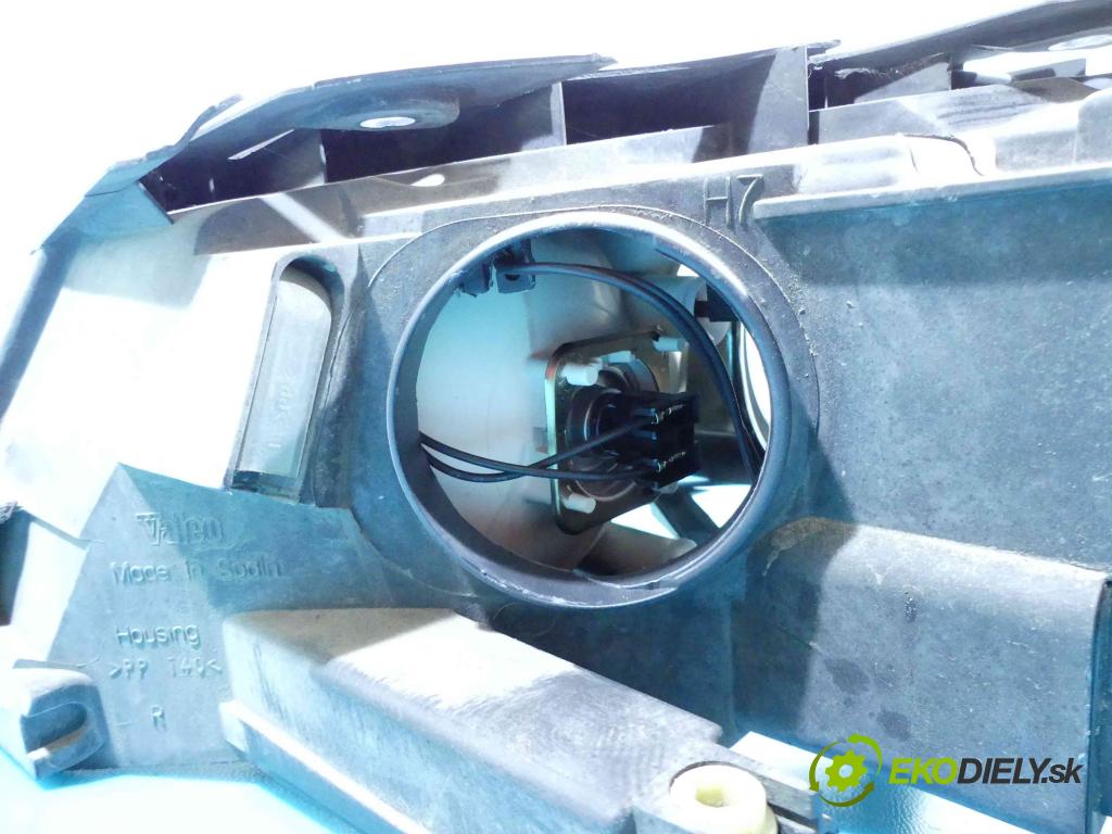 Vw Passat B6 2005-2010 1.9 tdi 105 HP manual 77 kW 1896 cm3 5- Reflektor: pravý 3C0941006S (Pravé)