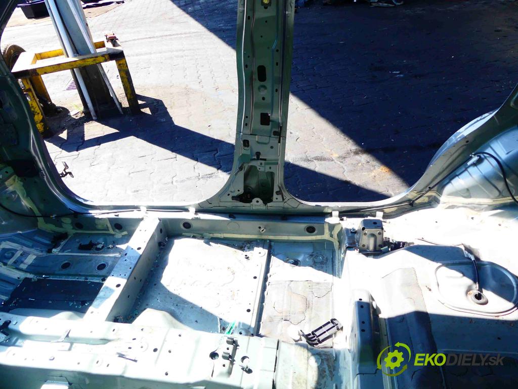 Mitsubishi Outlander III 2012-2022 2.0 16v 150 hp automatic 110 kW 1998 cm3 5- práh pravý  (Ostatní)