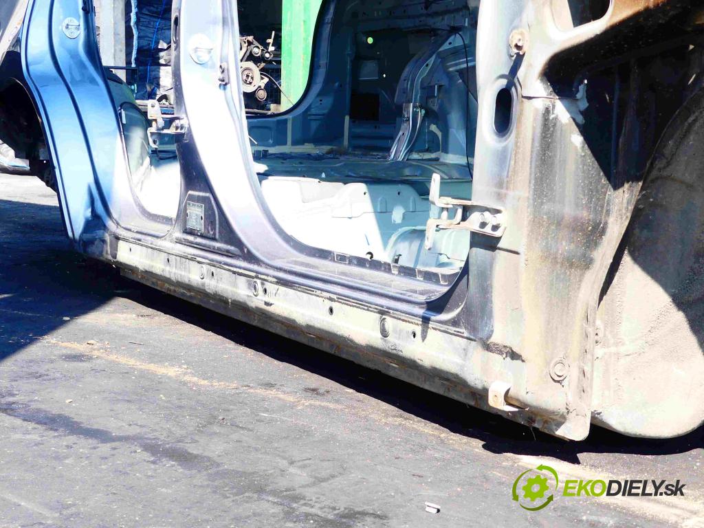 Mitsubishi Outlander III 2012-2022 2.0 16v 150 hp automatic 110 kW 1998 cm3 5- práh pravý  (Ostatní)