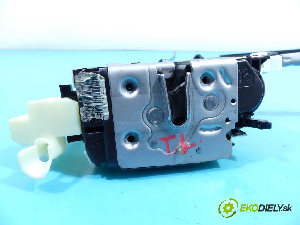 Mercedes CLS II C218 2010-2018 3.0 cdi 265KM automatic 195 kW 2987 cm3 4- zámek zadní levý