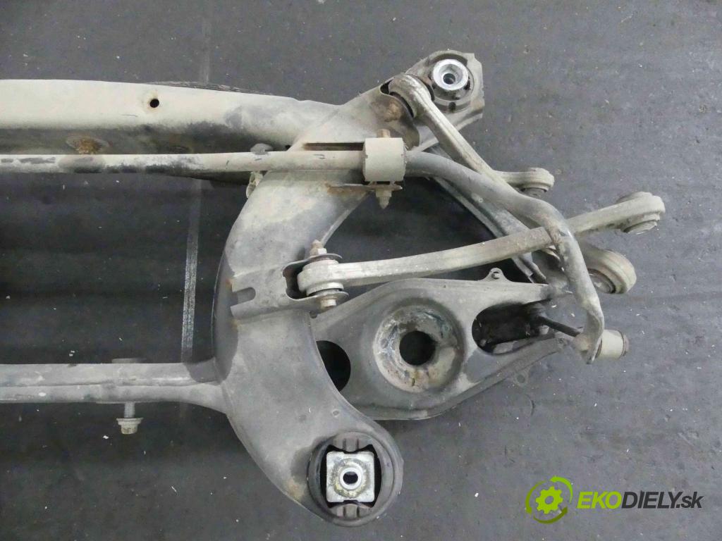 Mercedes CLS II C218 2010-2018 3.0 cdi 265KM automatic 195 kW 2987 cm3 4- zadní výztuha