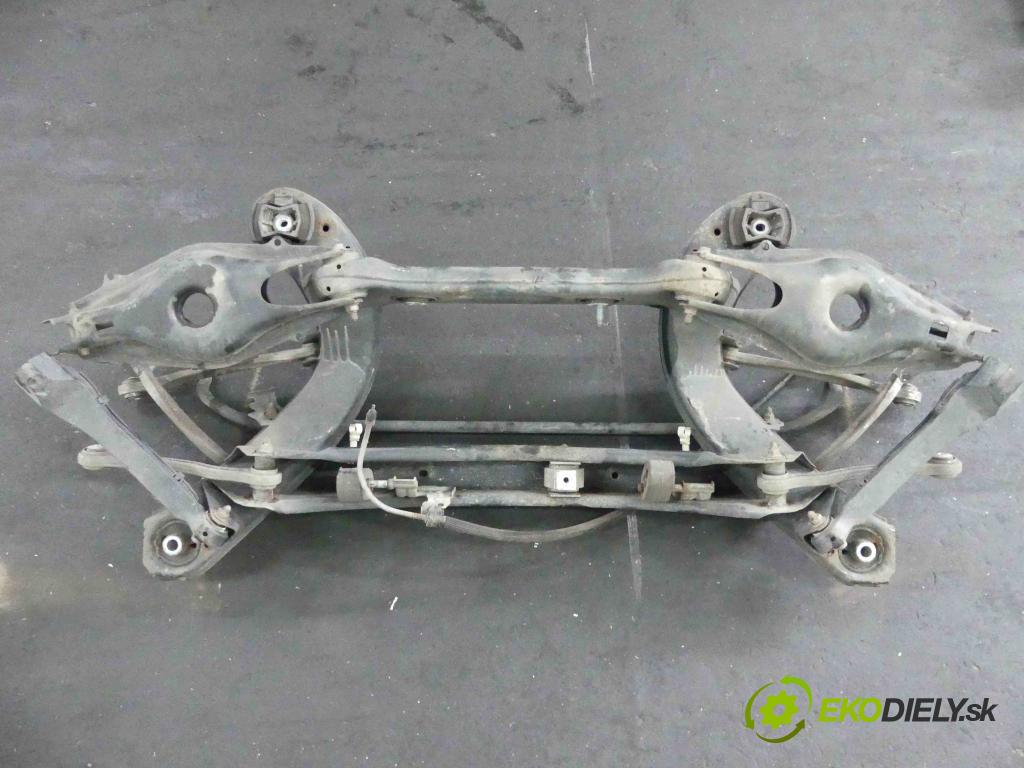 Mercedes CLS II C218 2010-2018 3.0 cdi 265KM automatic 195 kW 2987 cm3 4- zadní výztuha