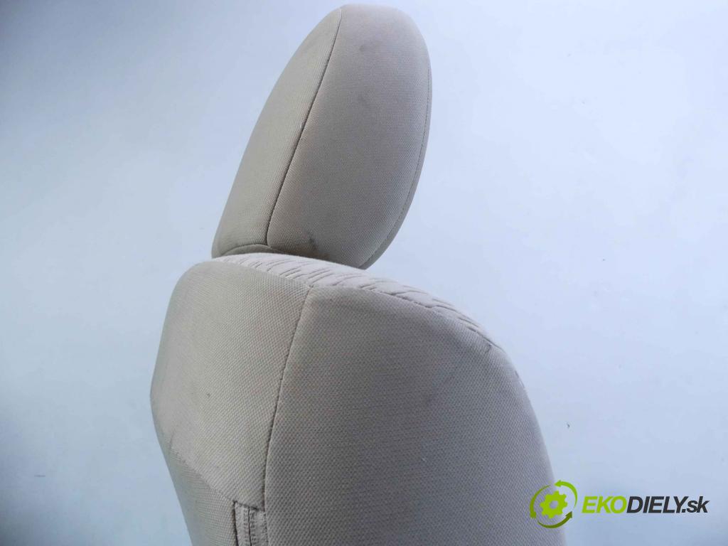 Mitsubishi Outlander III 2012-2022 2.0 16v 150 HP automatic 110 kW 1998 cm3 5- Sedačka pravý  (Sedačky, sedadlá)