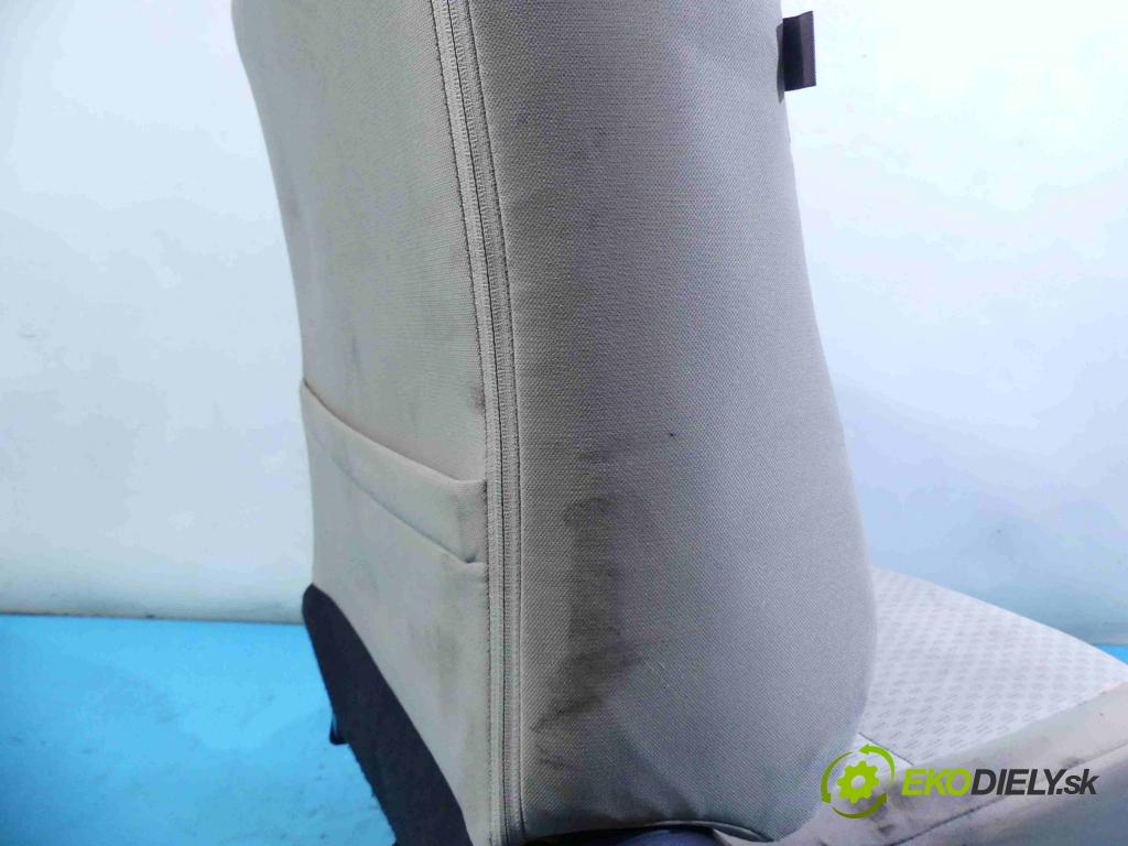 Mitsubishi Outlander III 2012-2022 2.0 16v 150 HP automatic 110 kW 1998 cm3 5- Sedačka pravý  (Sedačky, sedadlá)