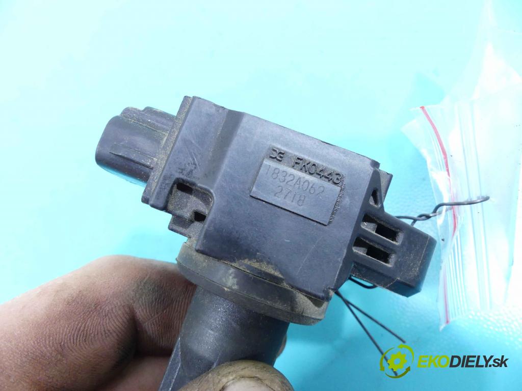 Mitsubishi Outlander III 2012-2022 2.0 16v 150 HP automatic 110 kW 1998 cm3 5- cievka zapaľovacia 1832A062 (Zapaľovacie cievky, moduly)