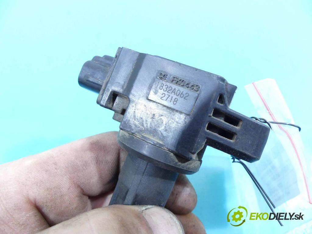 Mitsubishi Outlander III 2012-2022 2.0 16v 150 HP automatic 110 kW 1998 cm3 5- cievka zapaľovacia 1832A062 (Zapaľovacie cievky, moduly)