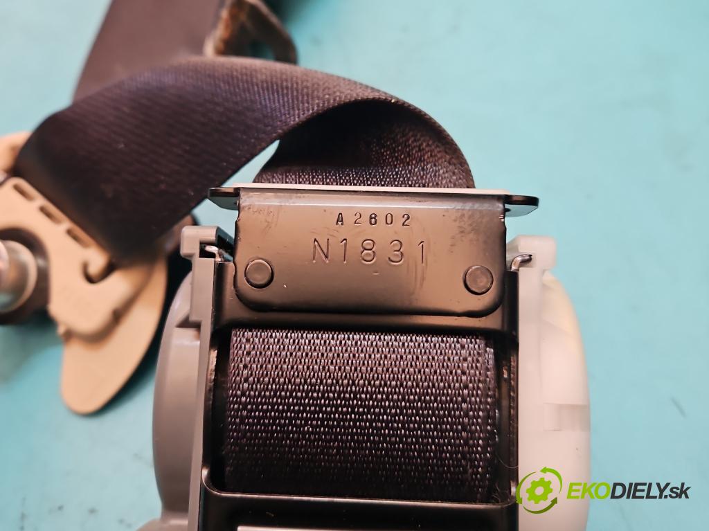 Mitsubishi Outlander III 2012-2022 2.0 16v 150 hp automatic 110 kW 1998 cm3 5- stěna bezpečnost zadní levý