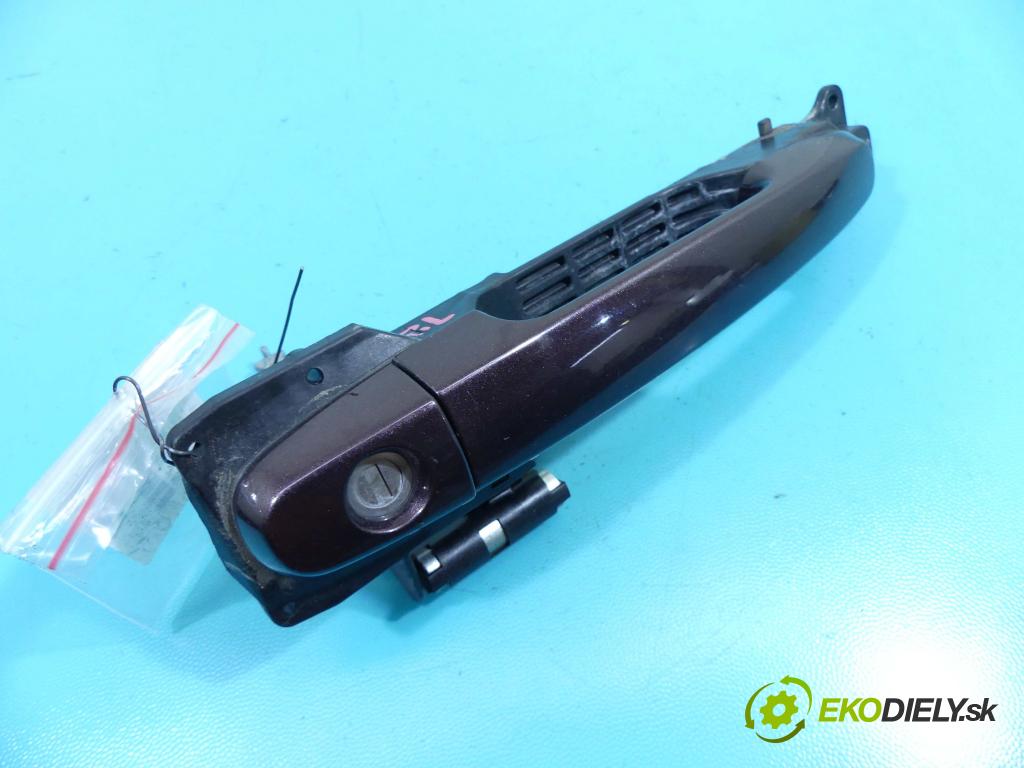 Toyota Urban Cruiser 1.3 vvti 101 HP manual 74 kW 1329 cm3 5- rukoväť predné ľavé mimo:  (Vonkajšie predné ľavé)