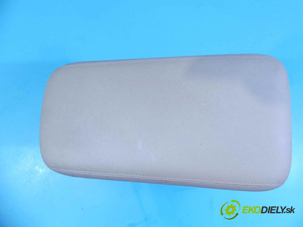 Mitsubishi Outlander III 2012-2022 2.0 16v 150 HP automatic 110 kW 1998 cm3 5- operadlo 8011B156 (Lakťové opierky)