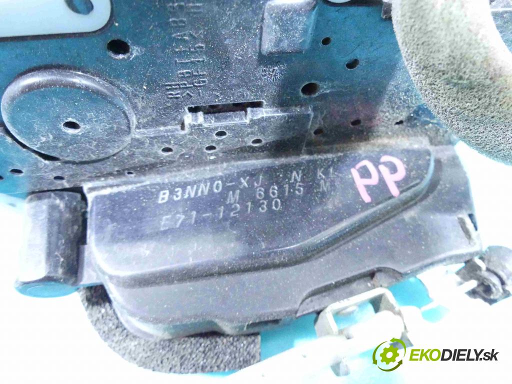 Nissan X-trail III T32 2013-2021 1.6 dci 131 hp manual 96 kW 1598 cm3 5- zámek přední pravý B3NN0-XJ