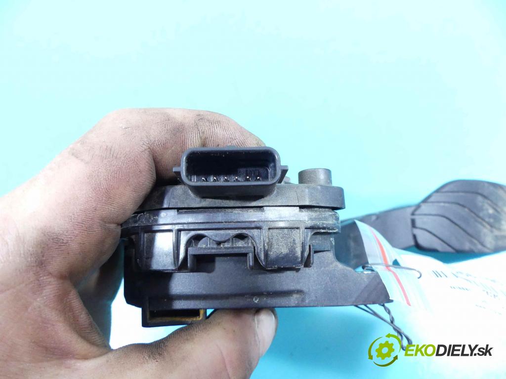 Nissan X-trail III T32 2013-2021 1.6 dci 131 HP manual 96 kW 1598 cm3 5- pedále 6PV312404-00 (Pedále)