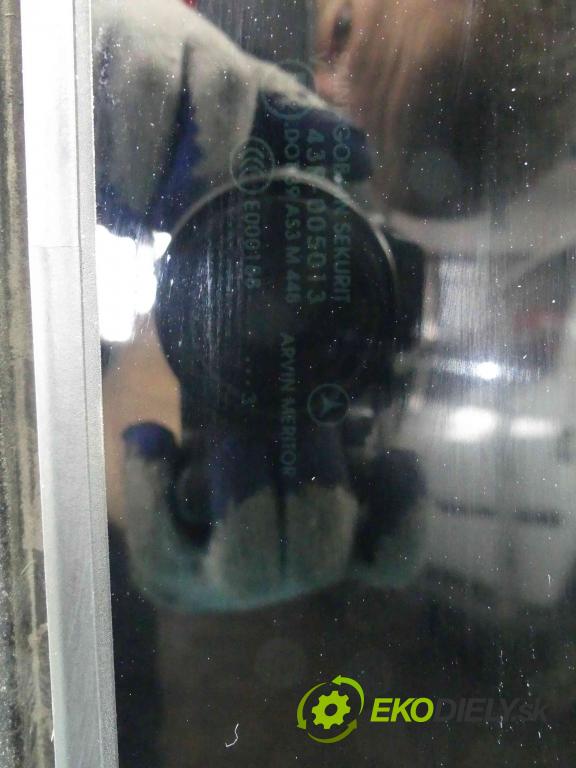 Mercedes CLS II C218 2010-2018 3.0 cdi 265KM automatic 195 kW 2987 cm3 4- Střešní okno: A21878006299 (Okna karoserie)