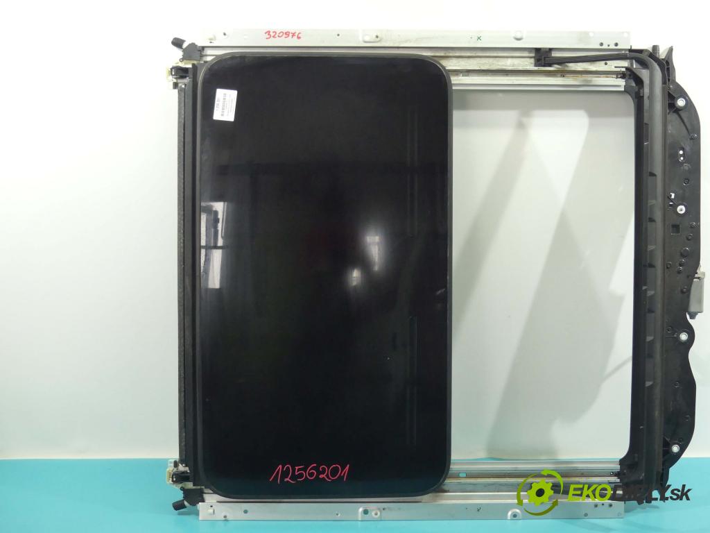 Mercedes CLS II C218 2010-2018 3.0 cdi 265KM automatic 195 kW 2987 cm3 4- Střešní okno: A21878006299 (Okna karoserie)