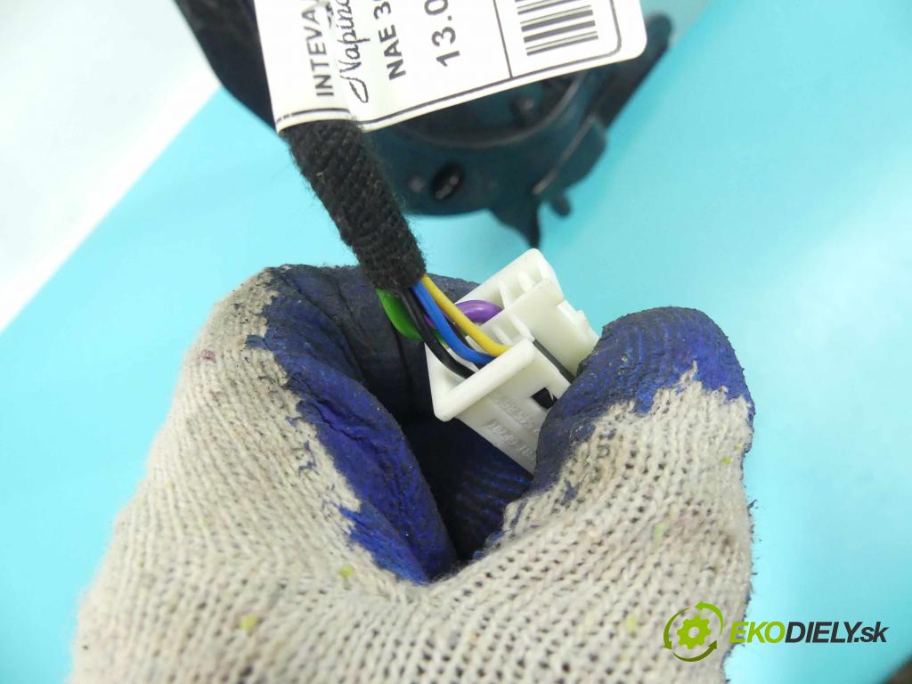 Mercedes CLS II C218 2010-2018 3.0 cdi 265KM automatic 195 kW 2987 cm3 4- Střešní okno: A21878006299 (Okna karoserie)