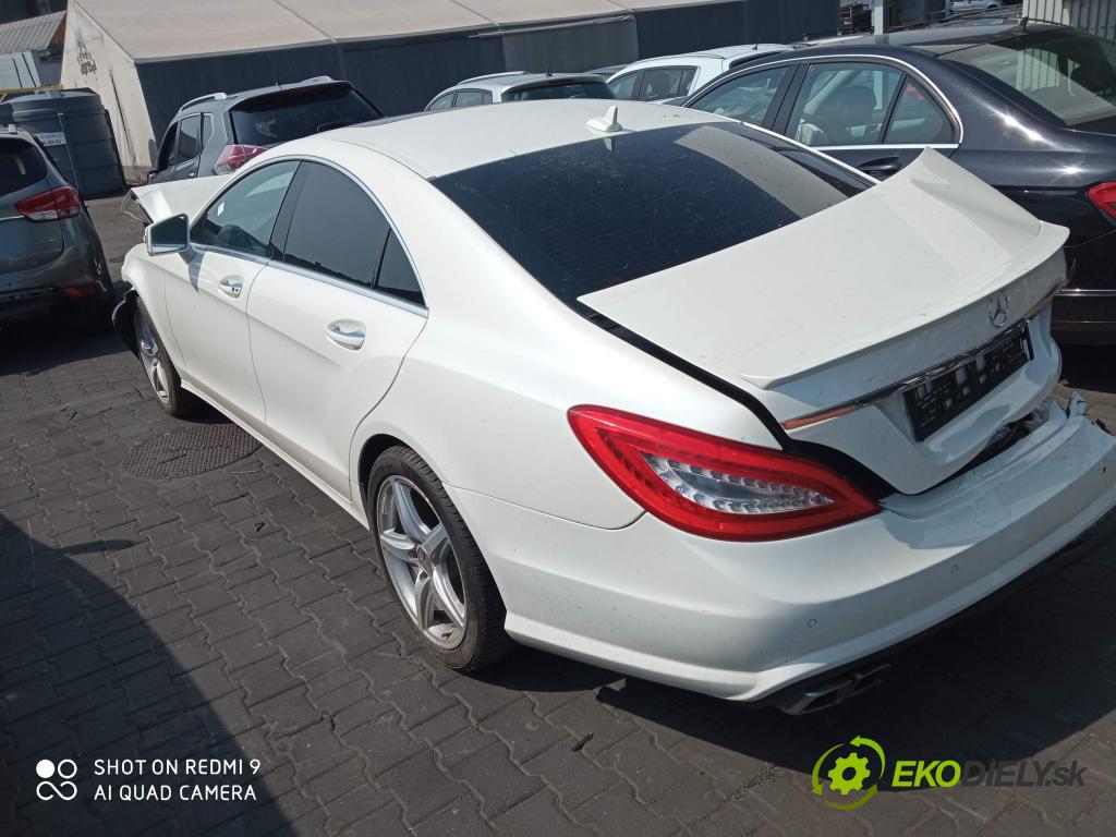 Mercedes CLS II C218 2010-2018 3.0 cdi 265KM automatic 195 kW 2987 cm3 4- práh levý  (Ostatní)