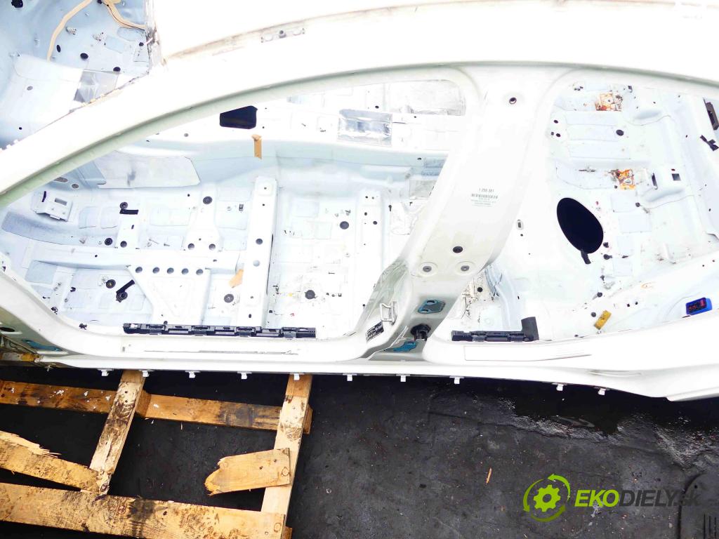 Mercedes CLS II C218 2010-2018 3.0 cdi 265KM automatic 195 kW 2987 cm3 4- práh levý  (Ostatní)