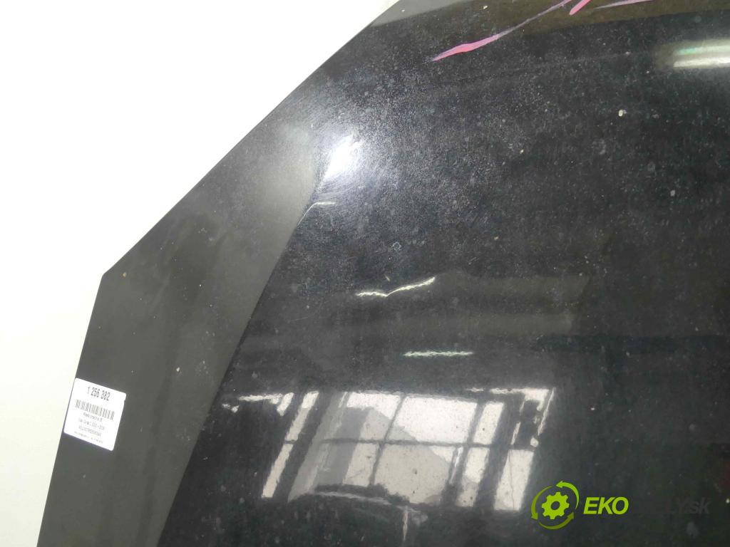 Opel Corsa C 2000-2006 1.2 16v 75 HP manual 55 kW 1199 cm3 5- kapota predná