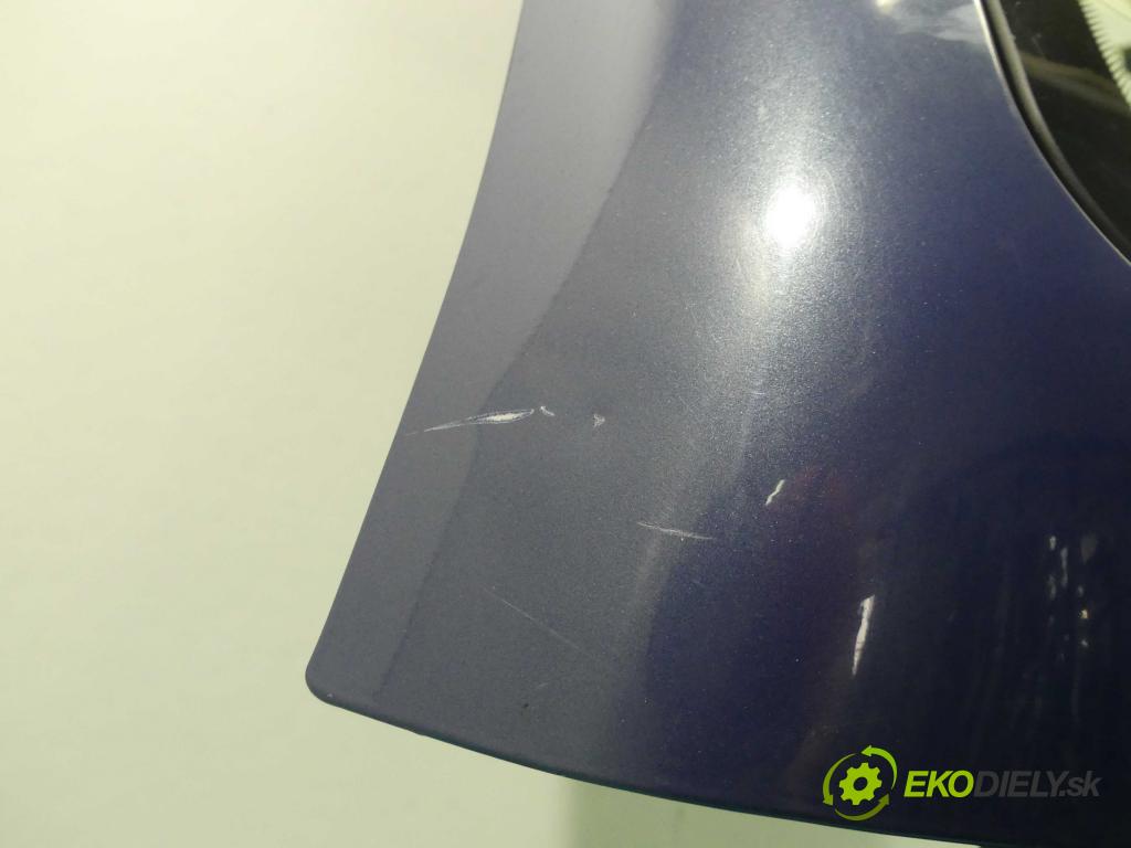 Vw Passat B4 1993-1997 1.8 90 hp manual 66 kW 1781 cm3 5- zadní kufrové dveře  (Zadní kapoty)