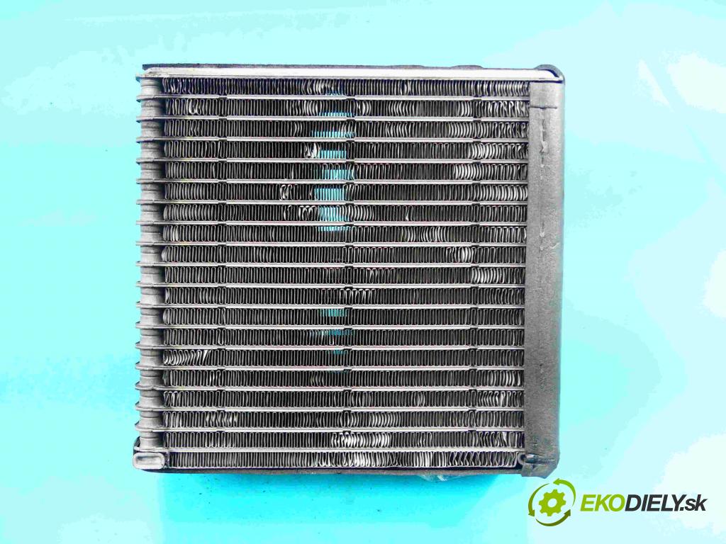 Jaguar XJ VII X350 2002-2009 4.2 V8 298KM: automatic 219 kW 4196 cm3 4- radiator MF447500-1870 (Radiátory kúrenia)