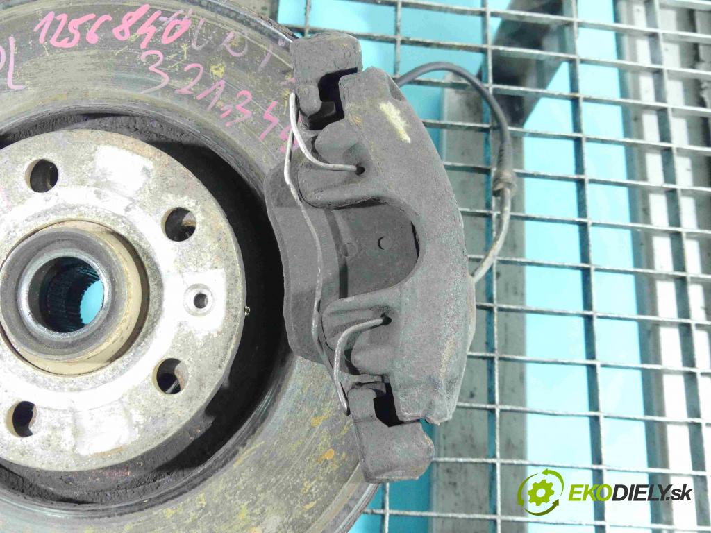 Audi A6 C5 1997-2004 2.5 tdi 150 HP automatic 110 kW 2496 cm3 5- náboj ľavé  (Náboje)