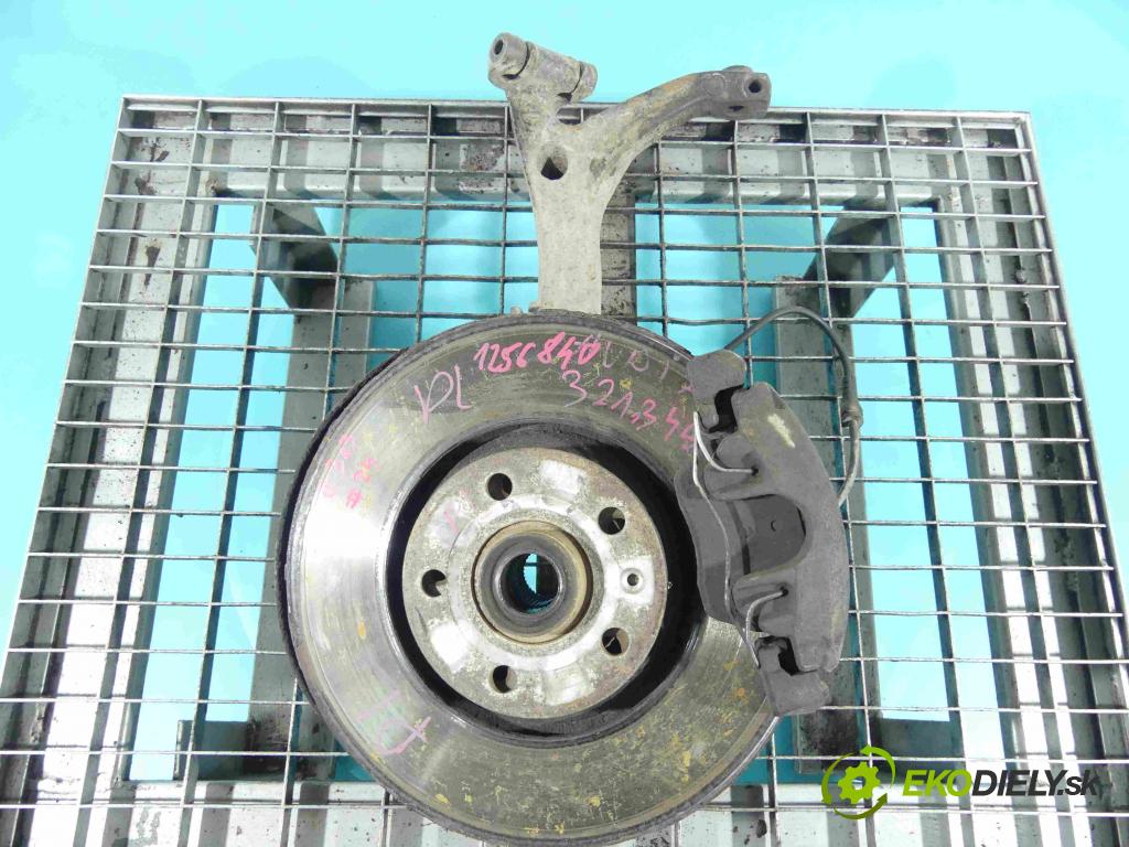 Audi A6 C5 1997-2004 2.5 tdi 150 HP automatic 110 kW 2496 cm3 5- náboj ľavé  (Náboje)