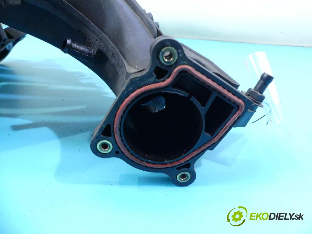 Chrysler Pt cruiser 2.4 16v 152KM automatic 112 kW 2429 cm3 5- zvod nasávací 04777866AE (Sacie potrubia)