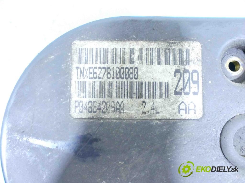 Chrysler Pt cruiser 2.4 16v 152KM automatic 112 kW 2429 cm3 5- obal vačkový 04884313AB