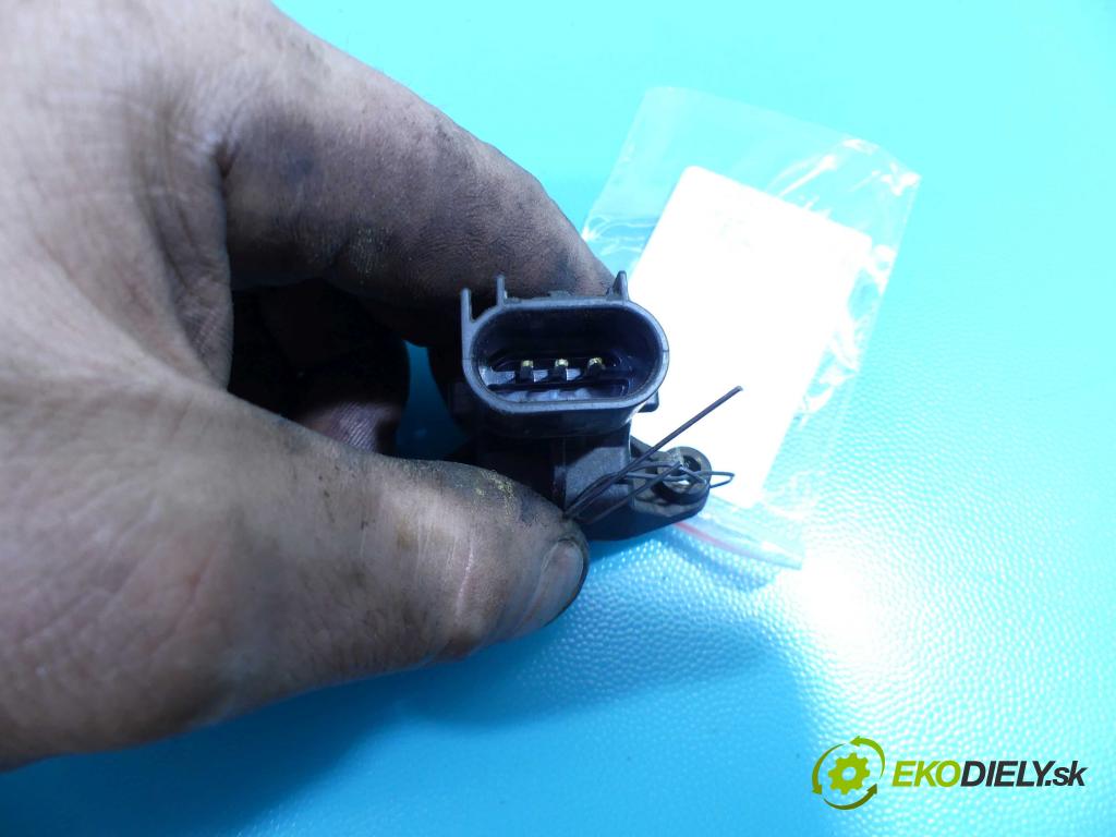 Chrysler Pt cruiser 2.4 16v 152KM automatic 112 kW 2429 cm3 5- snímač tlaku 04686684AA (Snímače tlaku)