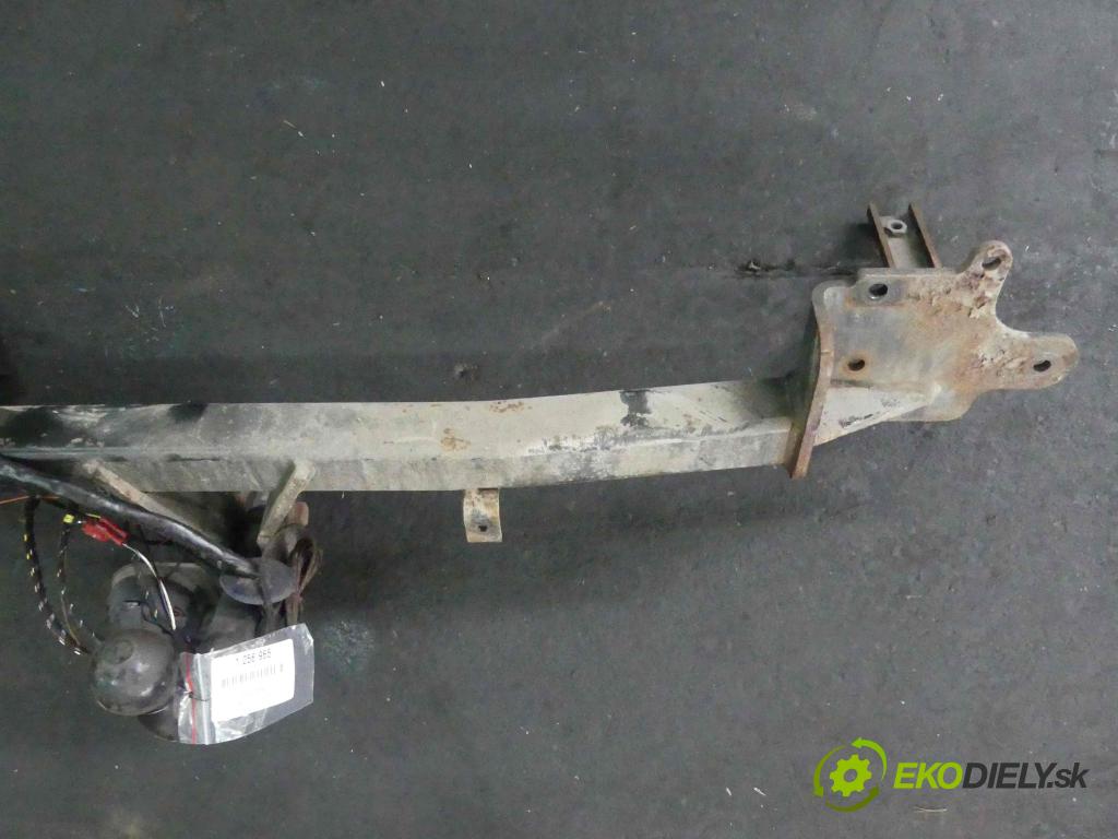 Mazda Premacy 1.8 16v 101 hp manual 74 kW 1840 cm3 5- oko tažné 52400006