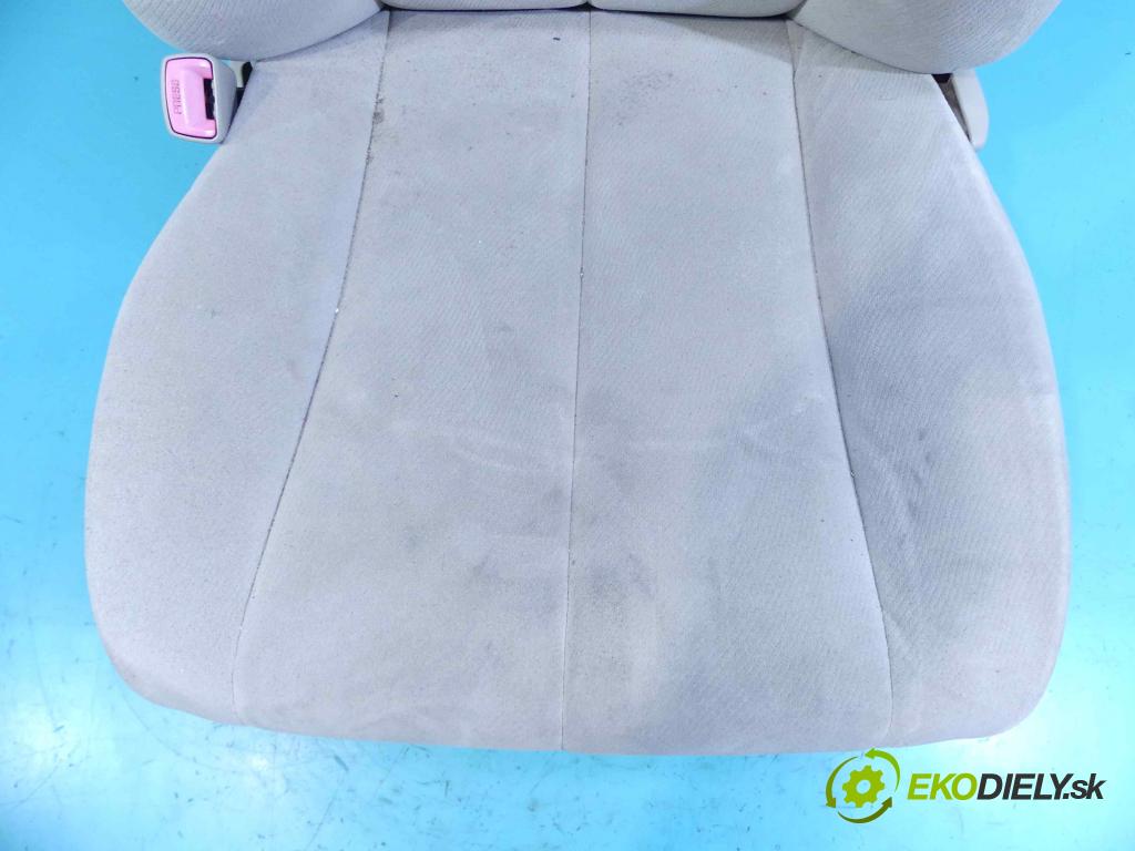 Toyota Estima III 2006-2019 2.4 vvti 170 HP automatic 125 kW 2399 cm3 5- Sedačka ľavý  (Sedačky, sedadlá)