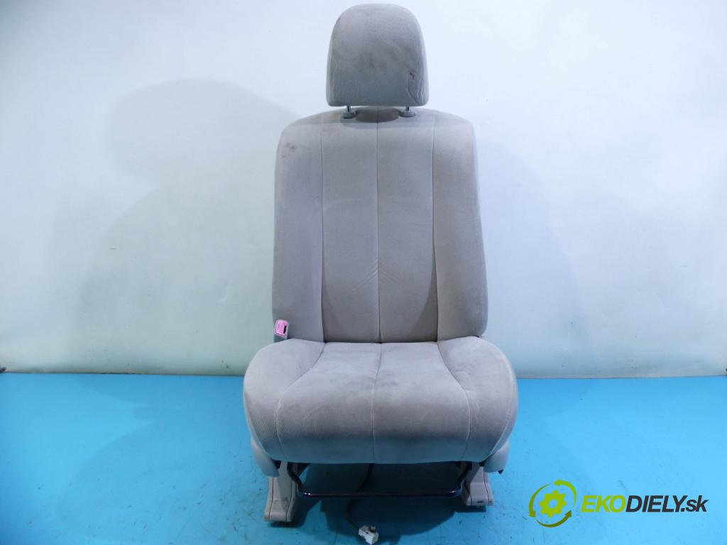 Toyota Estima III 2006-2019 2.4 vvti 170 HP automatic 125 kW 2399 cm3 5- Sedačka ľavý  (Sedačky, sedadlá)