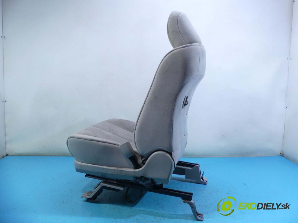 Toyota Estima III 2006-2019 2.4 vvti 170 HP automatic 125 kW 2399 cm3 5- Sedačka pravý  (Sedačky, sedadlá)