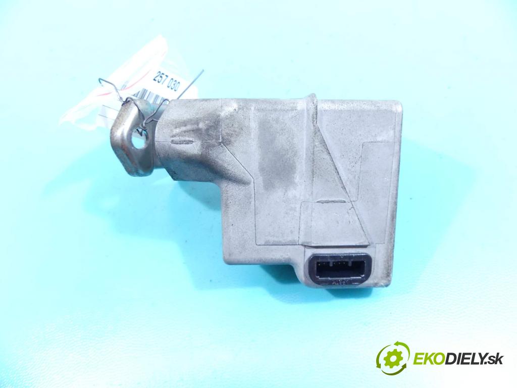 Toyota Estima III 2006-2019 2.4 vvti 170 HP automatic 125 kW 2399 cm3 5- Blokáda: řízení: 45020-42 (Ostatné)