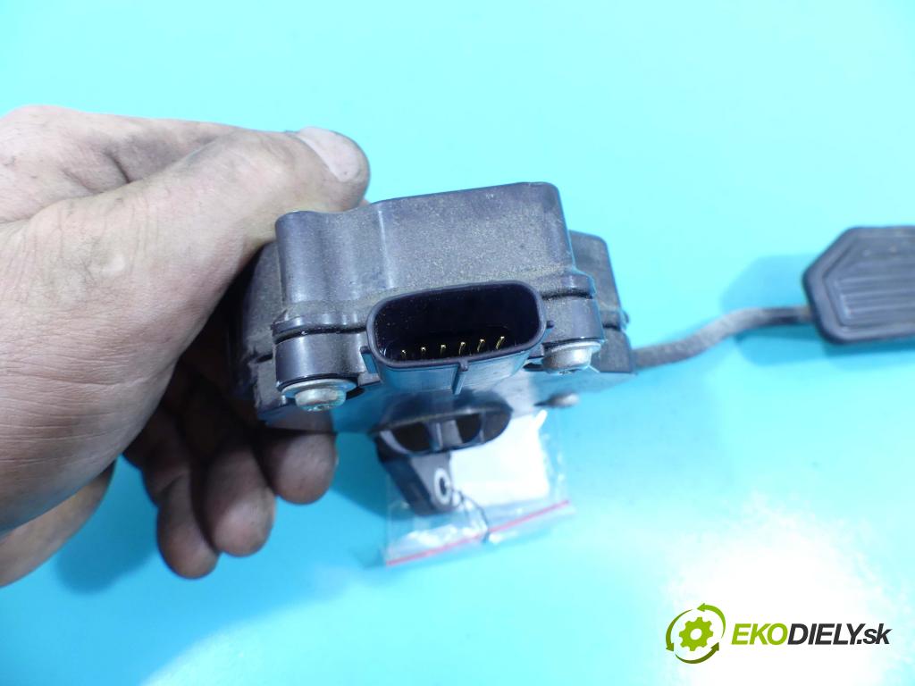 Toyota Estima III 2006-2019 2.4 vvti 170 HP automatic 125 kW 2399 cm3 5- pedále 78110-28011 (Pedále)