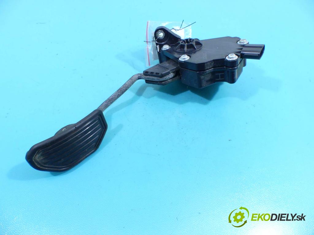 Toyota Estima III 2006-2019 2.4 vvti 170 HP automatic 125 kW 2399 cm3 5- pedále 78110-28011 (Pedále)