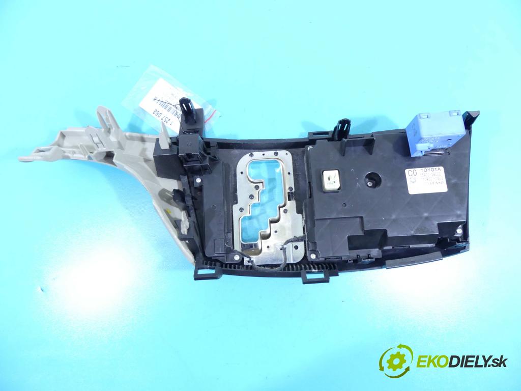Toyota Estima III 2006-2019 2.4 vvti 170 HP automatic 125 kW 2399 cm3 5- panel kúrenia 55900-28C02