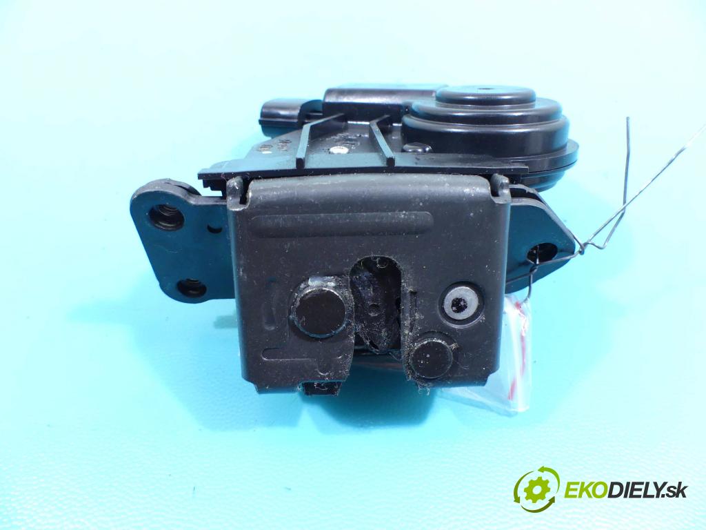 Toyota Estima III 2006-2019 2.4 vvti 170 hp automatic 125 kW 2399 cm3 5- zámek kufrových dveří zadní