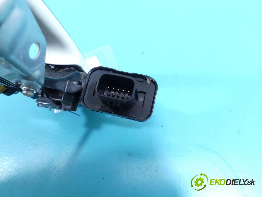 Toyota Estima III 2006-2019 2.4 vvti 170 HP automatic 125 kW 2399 cm3 5- rukoväť predné ľavé mimo:  (Vonkajšie predné ľavé)