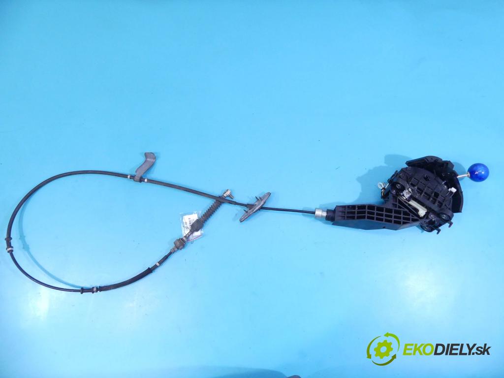 Toyota Estima III 2006-2019 2.4 vvti 170 HP automatic 125 kW 2399 cm3 5- Páka: Změny: stupeň,rýchlosť  (Rýchlostné páky / kulisy)