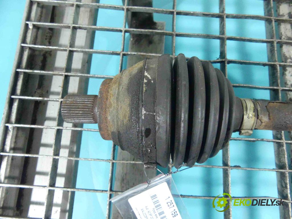 Audi A3 8P 2003-2012 1.8 TFSI 160 HP manual 118 kW 1798 cm3 5- poloos ľavé  (Poloosy)