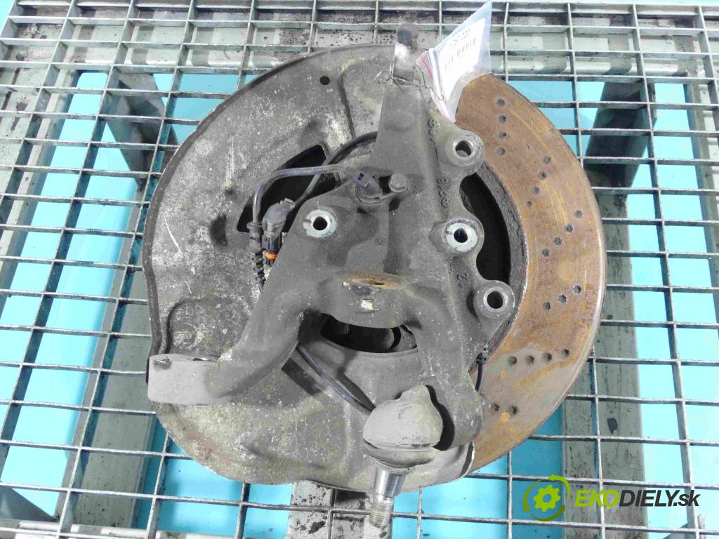 Mercedes CLS II C218 2010-2018 3.0 cdi 265KM automatic 195 kW 2987 cm3 4- náboj pravé  (Náboje)