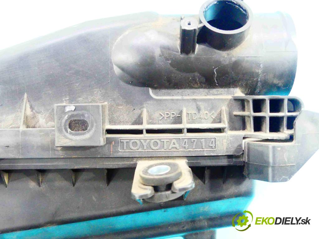 Toyota Urban Cruiser 1.3 vvti 101 HP manual 74 kW 1329 cm3 5- obal filtra vzduchu 014140-1270 (Obaly filtrov vzduchu)